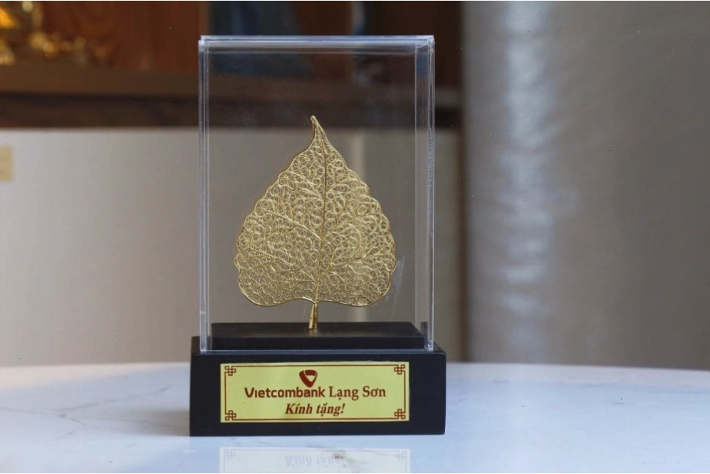 Lá bồ đề mạ vàng giúp mang lại sự bình an, may mắn