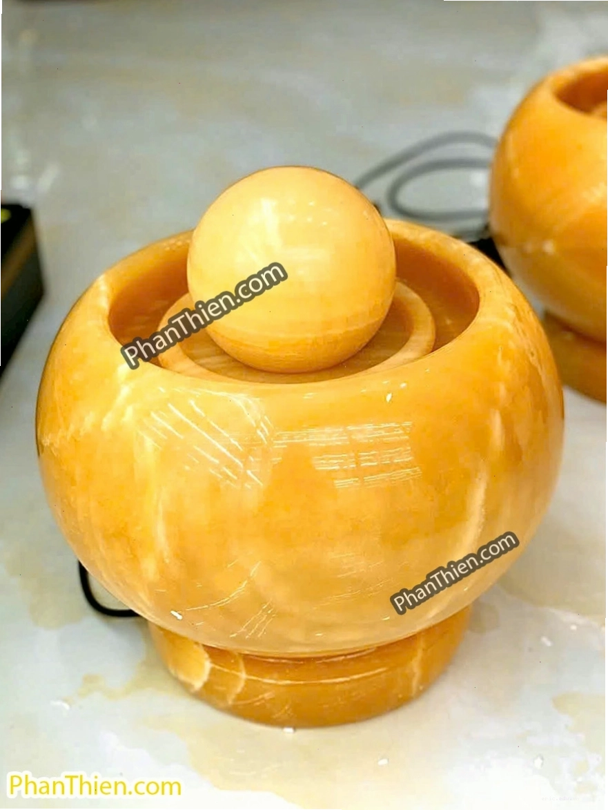 Mẫu phong thủy luân bằng đá với thiết kế tinh xảo