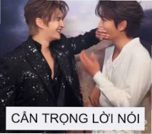 Meme bịt miệng (8) thể hiện sự phẫn nộ nhẹ