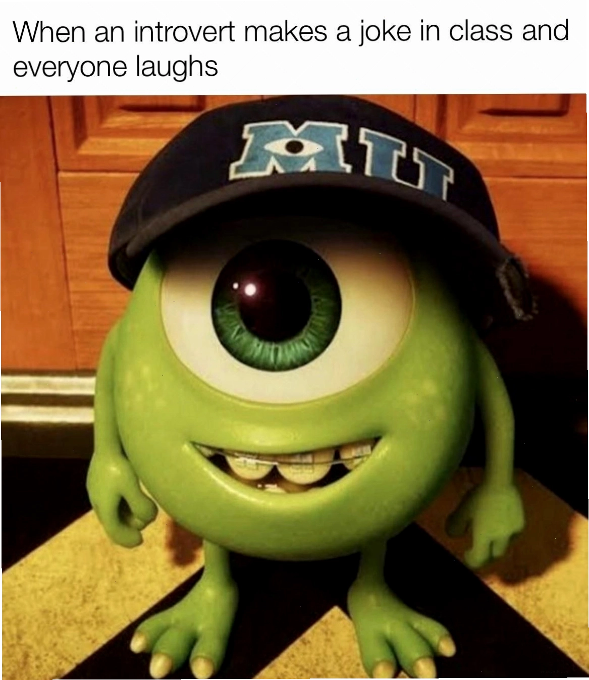 Mike Wazowski meme với biểu cảm hài hước