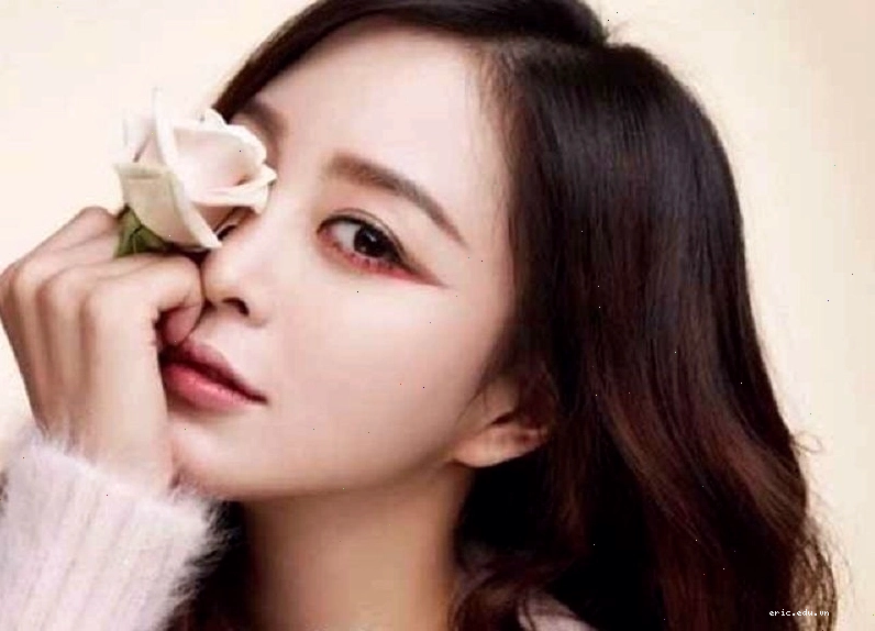 Người điềm đạm thường có ánh mắt sâu lắng và bình tĩnh