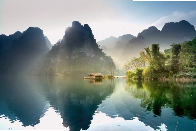 Phong cảnh thiên nhiên hùng vĩ mang một nỗi buồn man mác