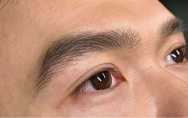 So sánh hình dáng lông mày rồng và lông mày kiếm