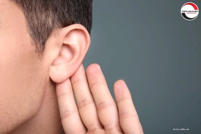 Tướng tai đàn ông có dái tai dày và khuôn mặt sáng