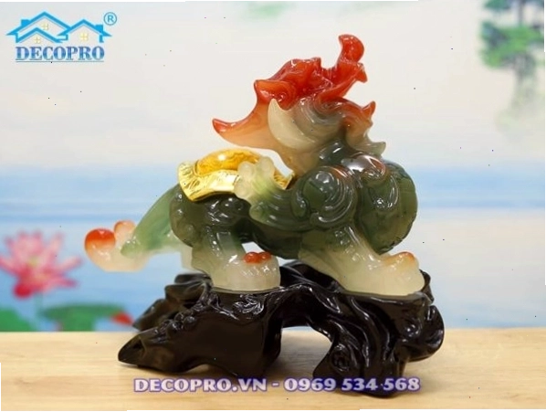 Tỳ Hưu phong thủy bằng đá quý đẹp mắt
