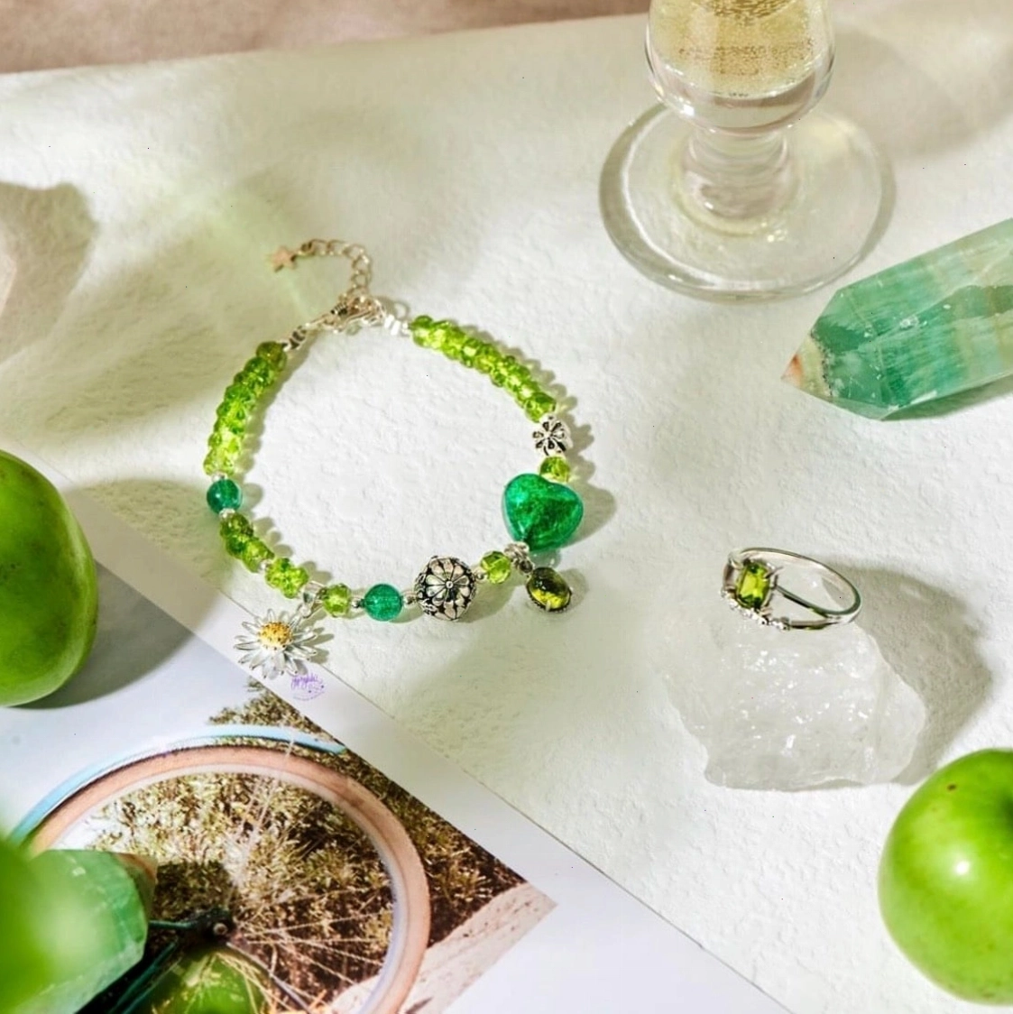 Vòng đá Tourmaline với nhiều màu sắc hợp mệnh Hỏa