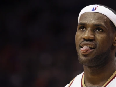 LeBron James Meme: Những Khoảnh Khắc "Đóng Băng" Internet Của Nhà Vua Bóng Rổ